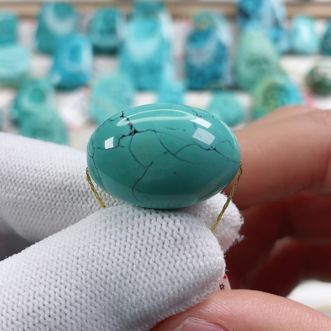 绿松石颈饰未镶嵌