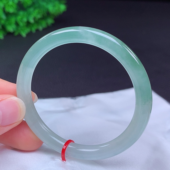 翡翠未镶嵌手镯682005