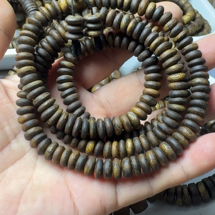 沉香手串用****2张勺子手串26克