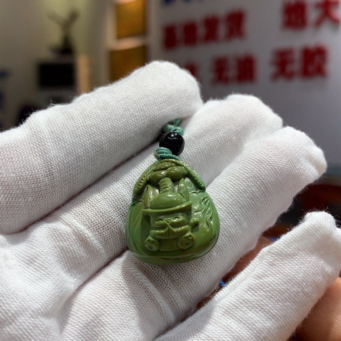 绿松石吊坠未镶嵌