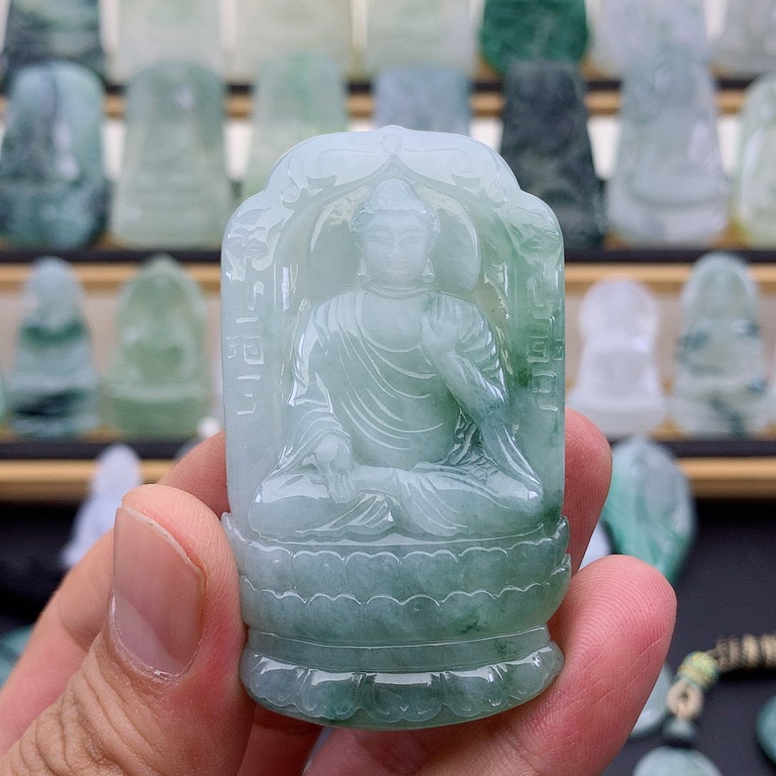 翡翠未镶嵌颈饰阿弥陀佛