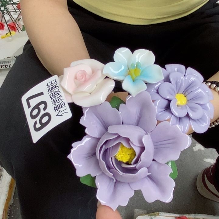 摆件陶瓷材料加工