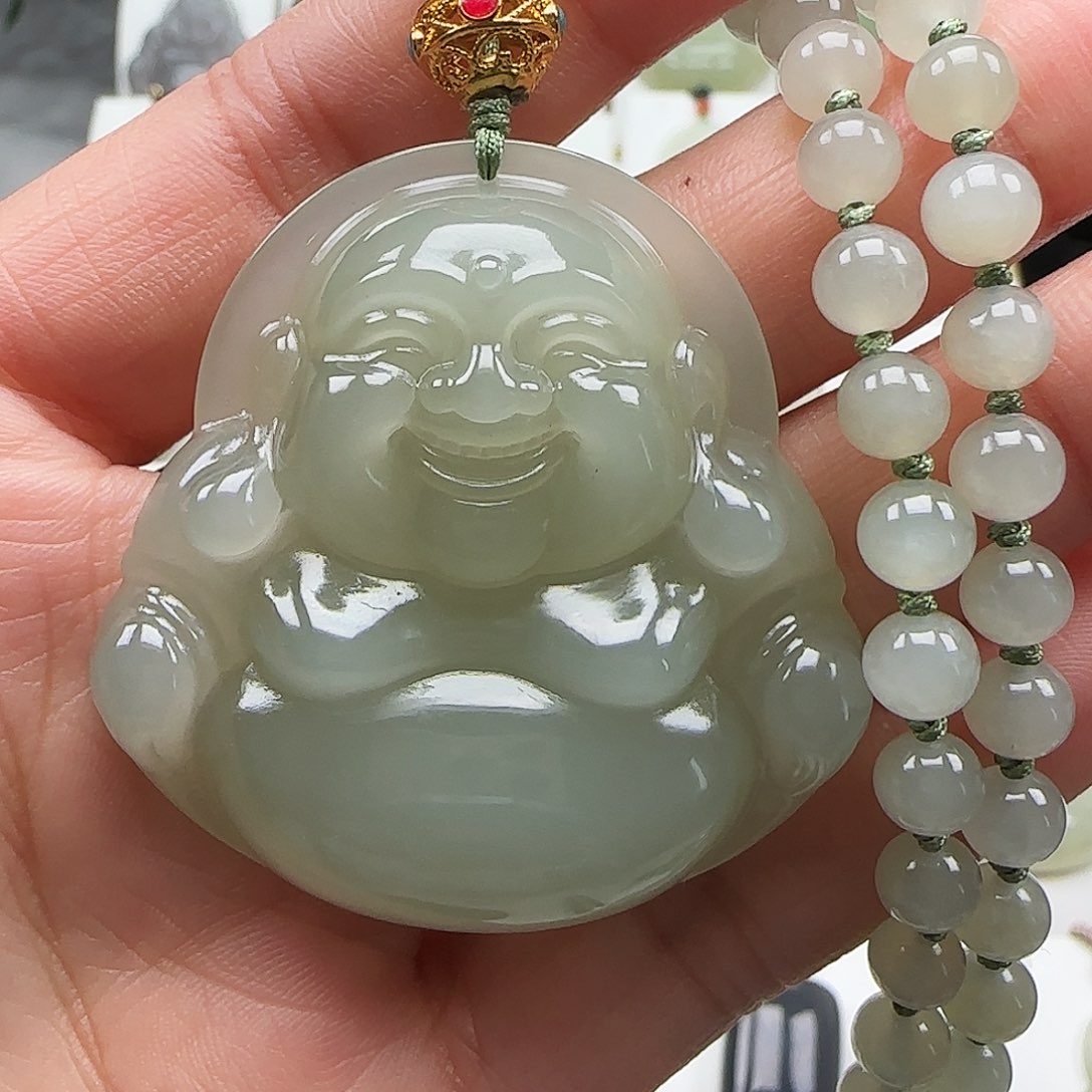 和田玉颈饰足金镶嵌