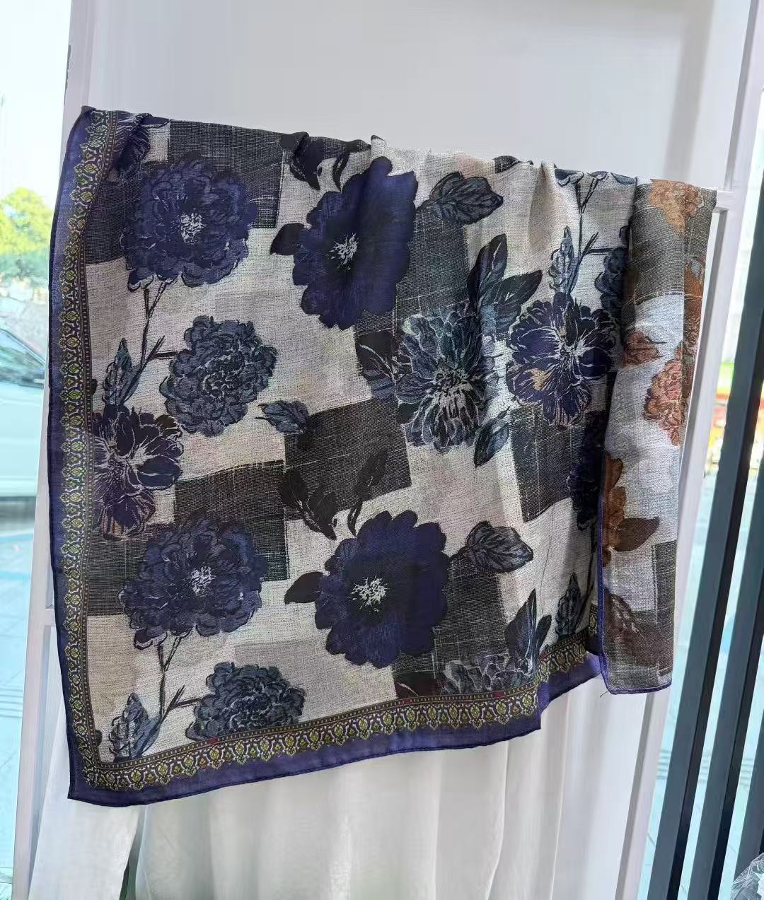 【B164】花香漫布 丝毛方巾 围巾85*85左右