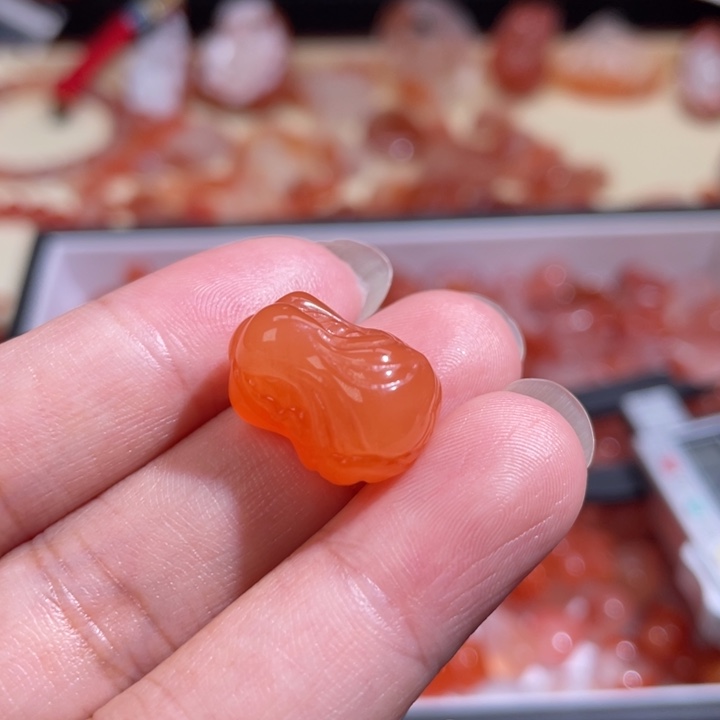 南红玛瑙白菜（打孔备注）未镶嵌672