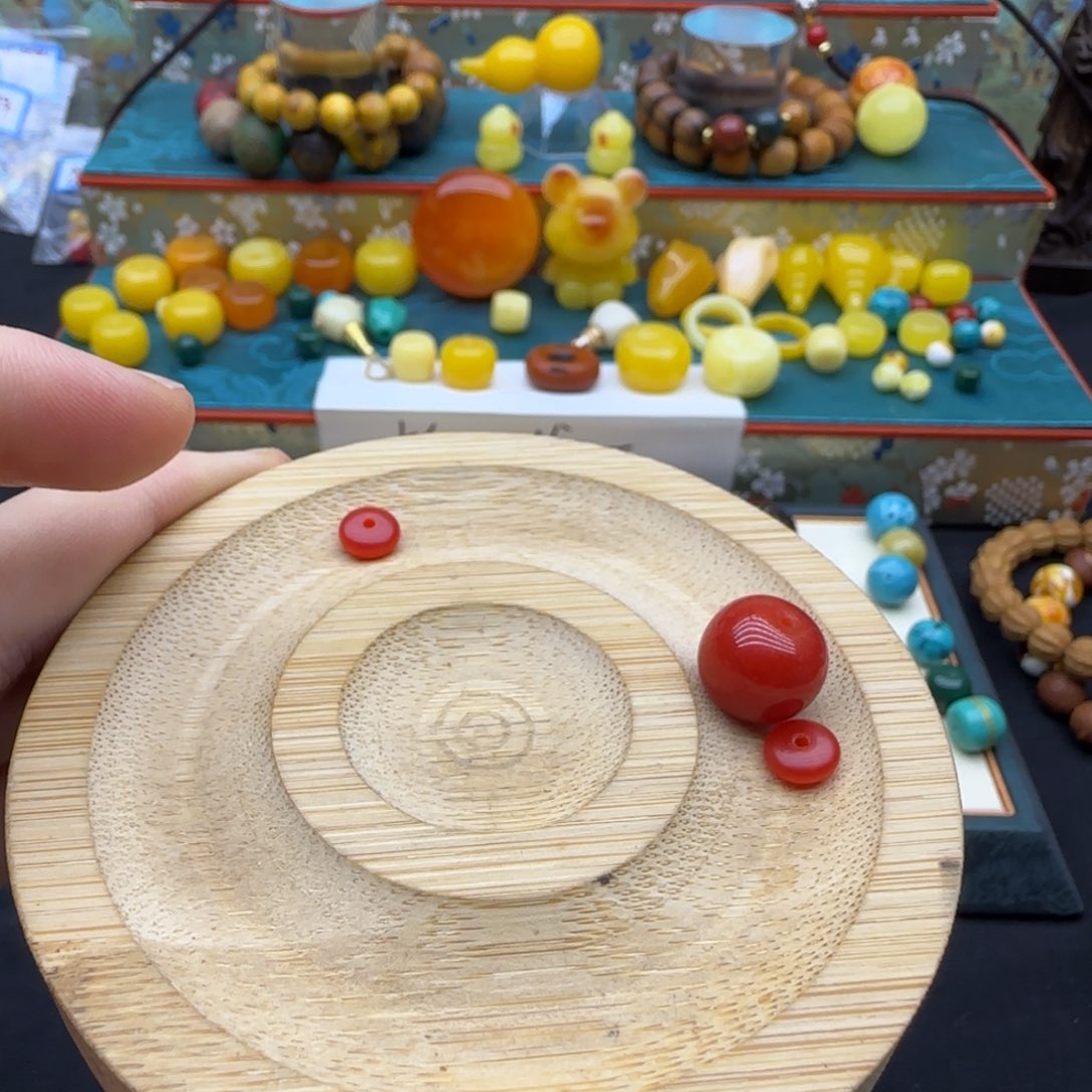 琥珀未镶嵌裸石配饰