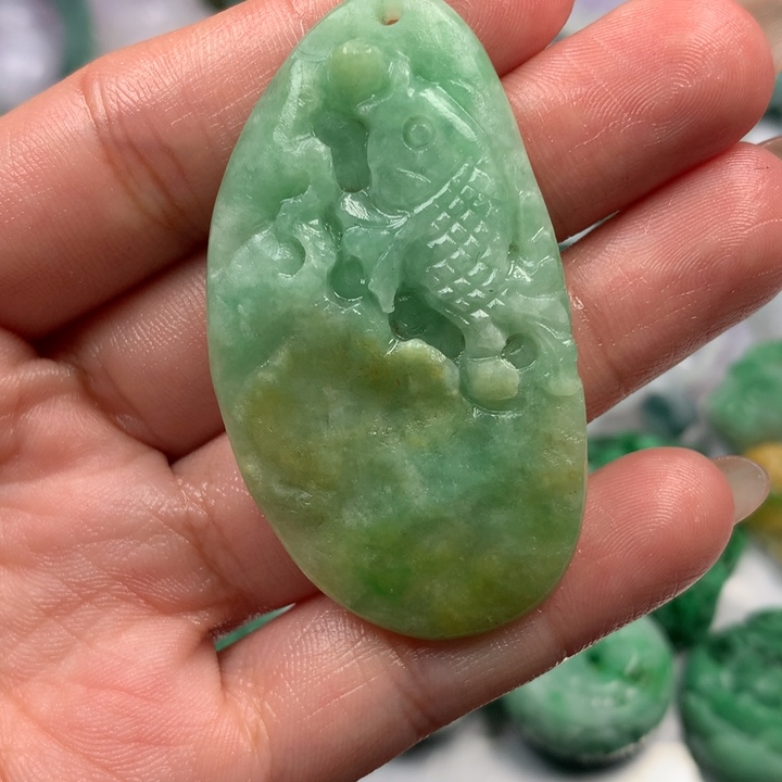 翡翠未镶嵌颈饰翡翠