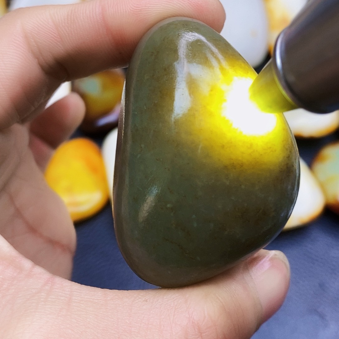 和田玉挂件未镶嵌