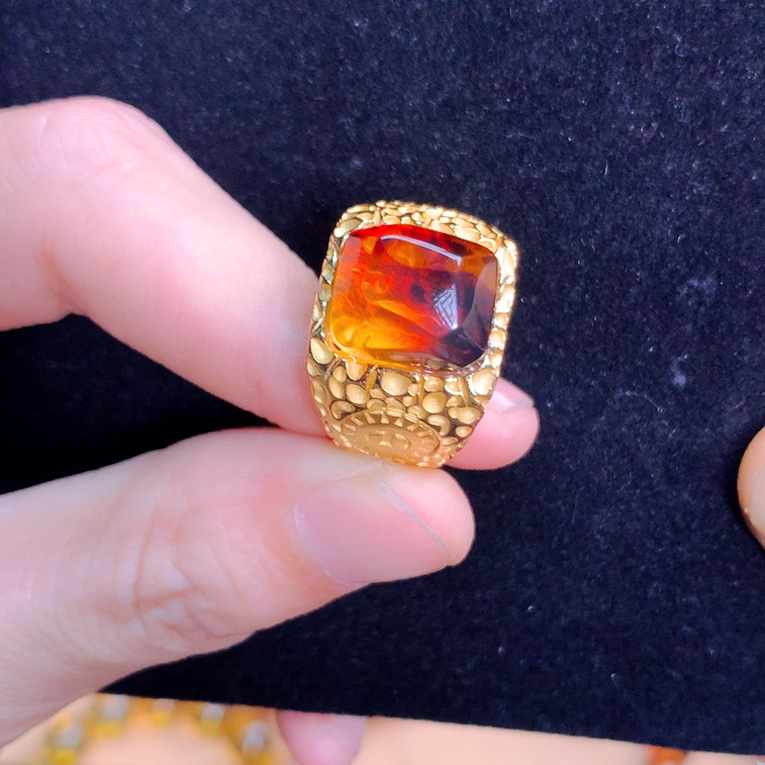 琥珀珠宝奇石未镶嵌红蓝珀方戒