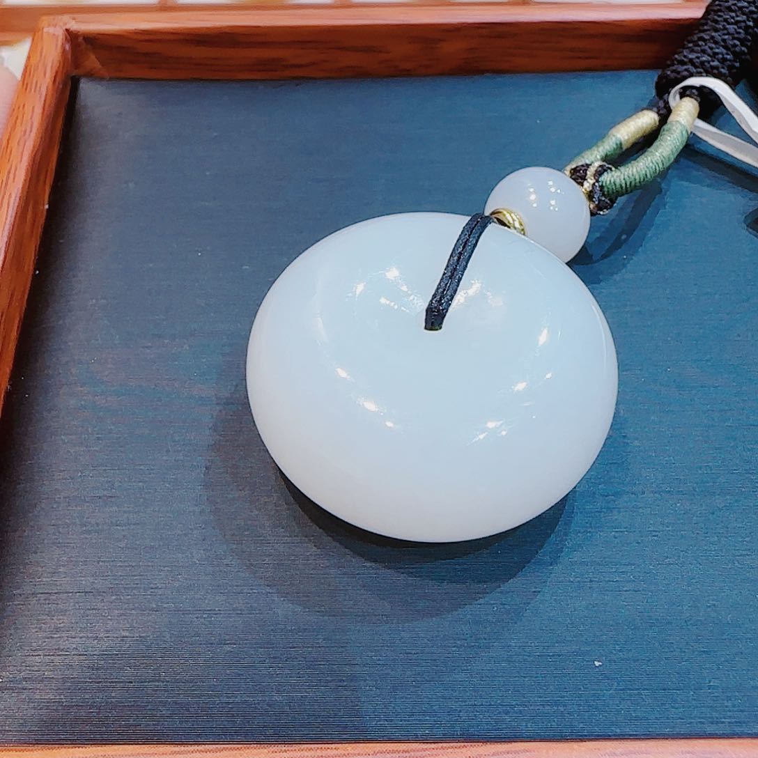 和田玉颈饰未镶嵌6****7羊脂白平安扣