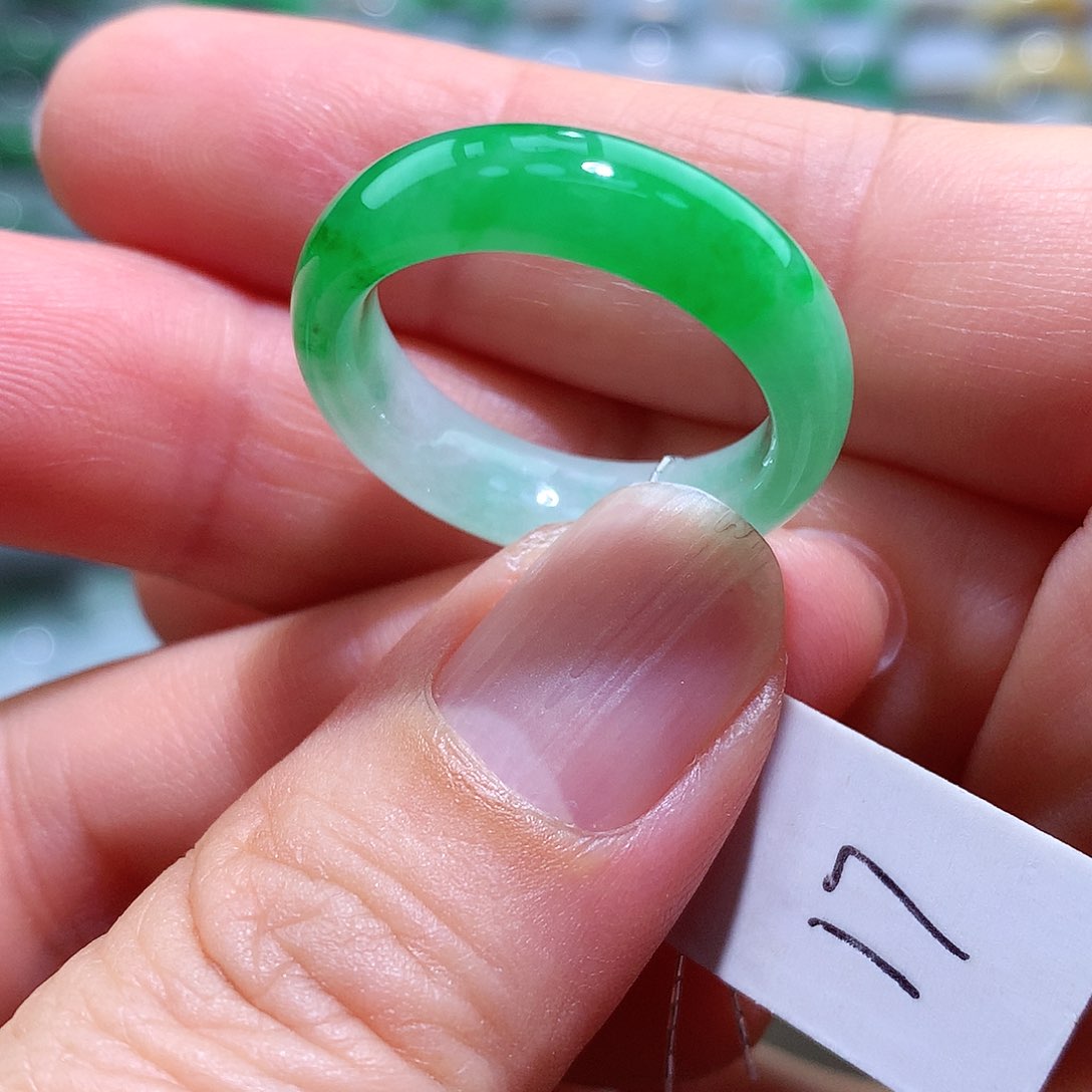 翡翠戒指未镶嵌17号