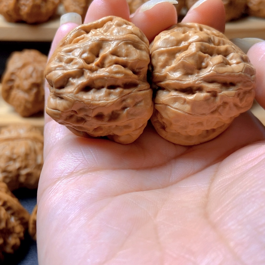 蓝***桉文玩核桃吊坠蛤蟆头