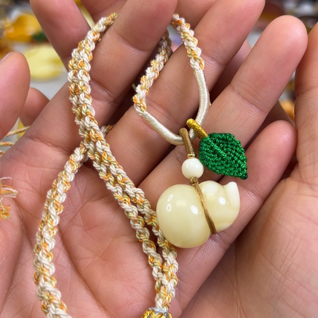 蜜蜡裸石未镶嵌蜜蜡