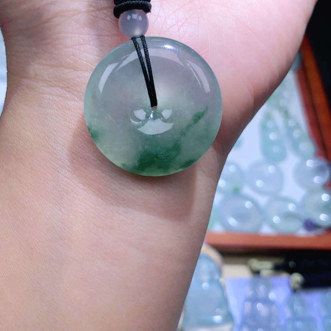 【闪购商品】翡翠颈饰未镶嵌平安扣