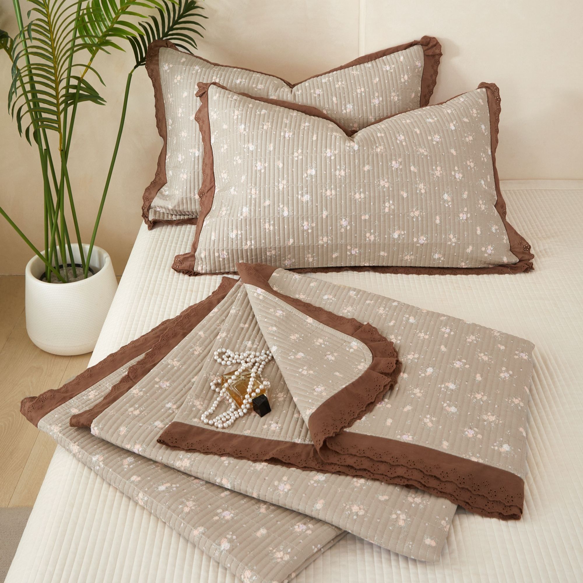 织梦家居 全棉法式花边款床盖 可机洗绗缝家用床盖