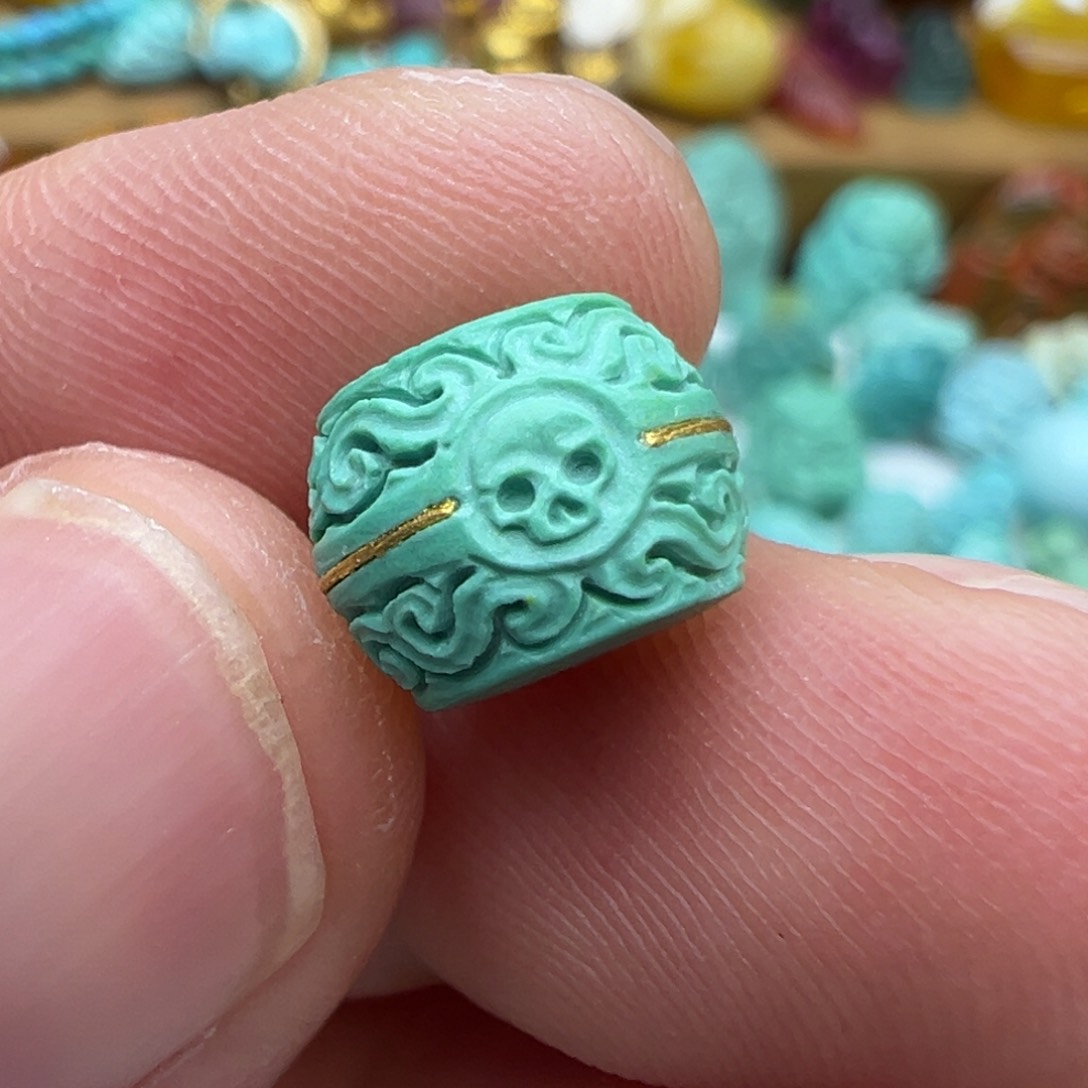 绿松石颈饰未镶嵌