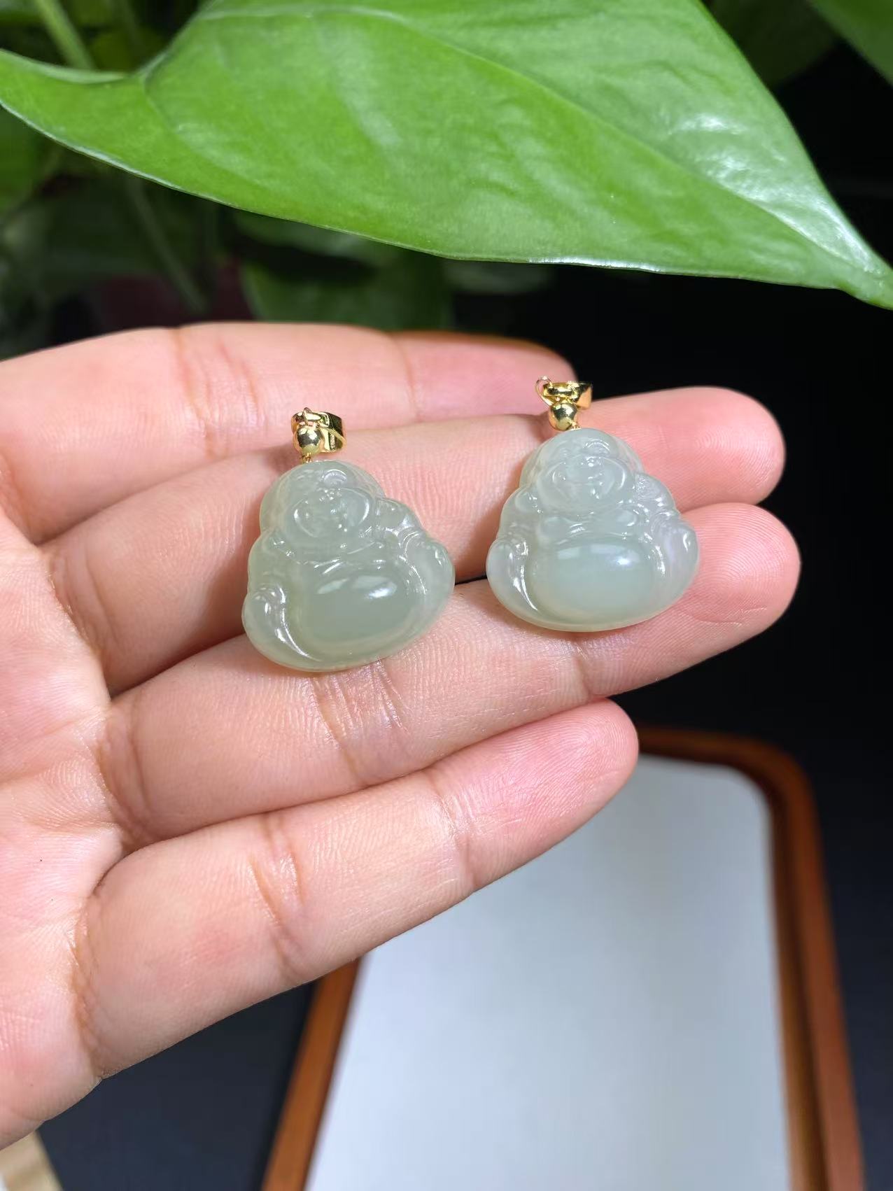 和田玉卡20mm厚装精雕刻佛公时尚精美百搭项坠双面气质女款