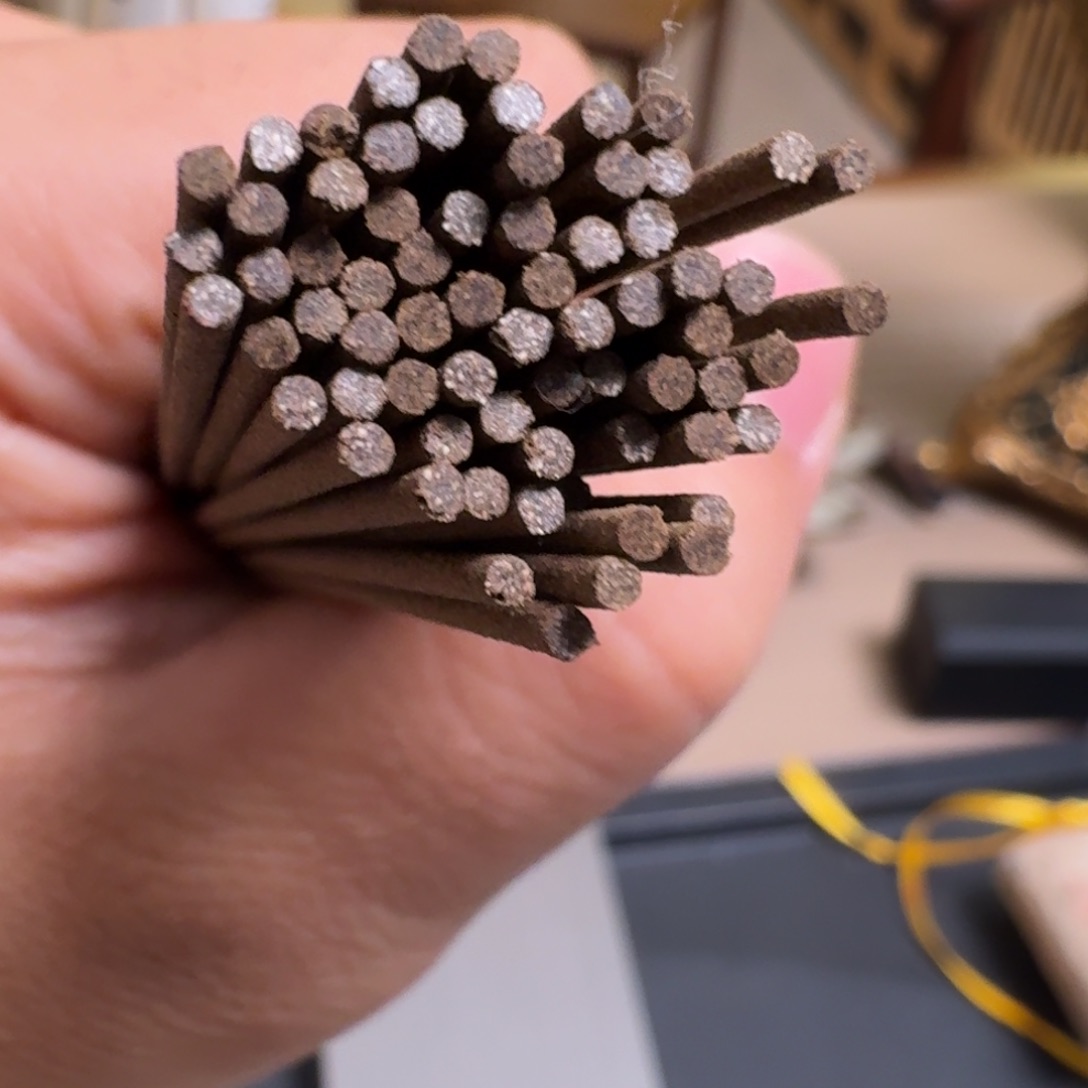 线香乌身圆叶沉水奇楠20克装 珍藏款