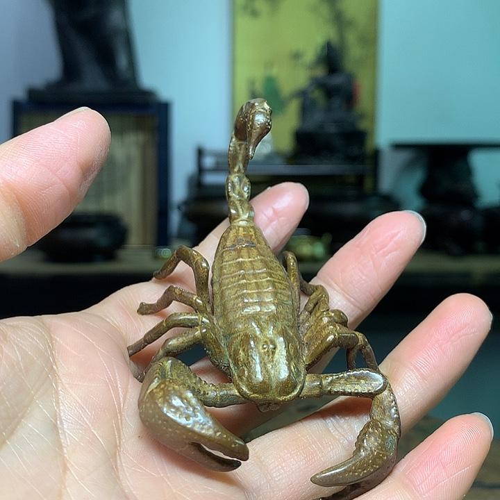 铜蝎子茶宠摆件 