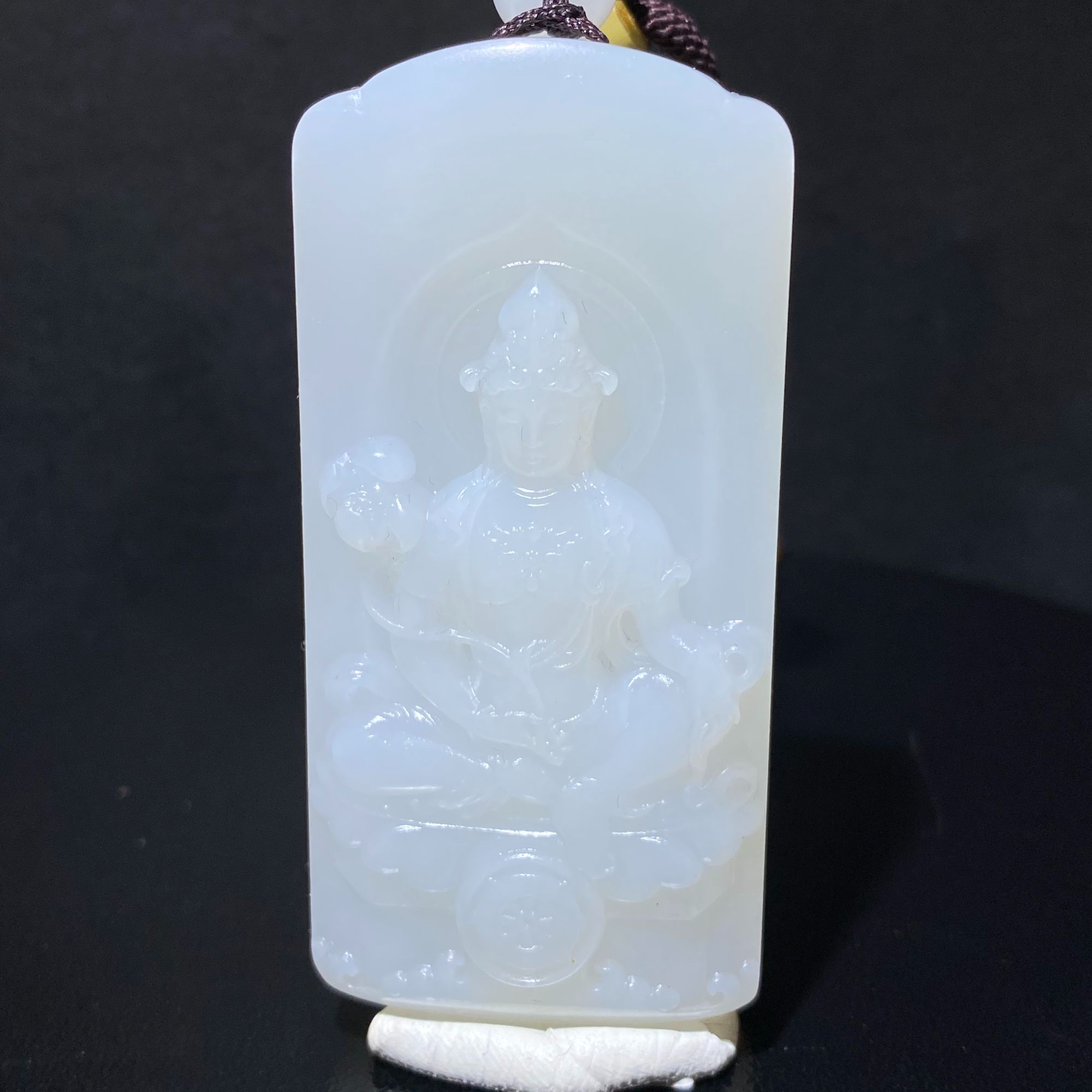 和田玉精品持俏色莲观音白色一帆风顺大气精雕精美