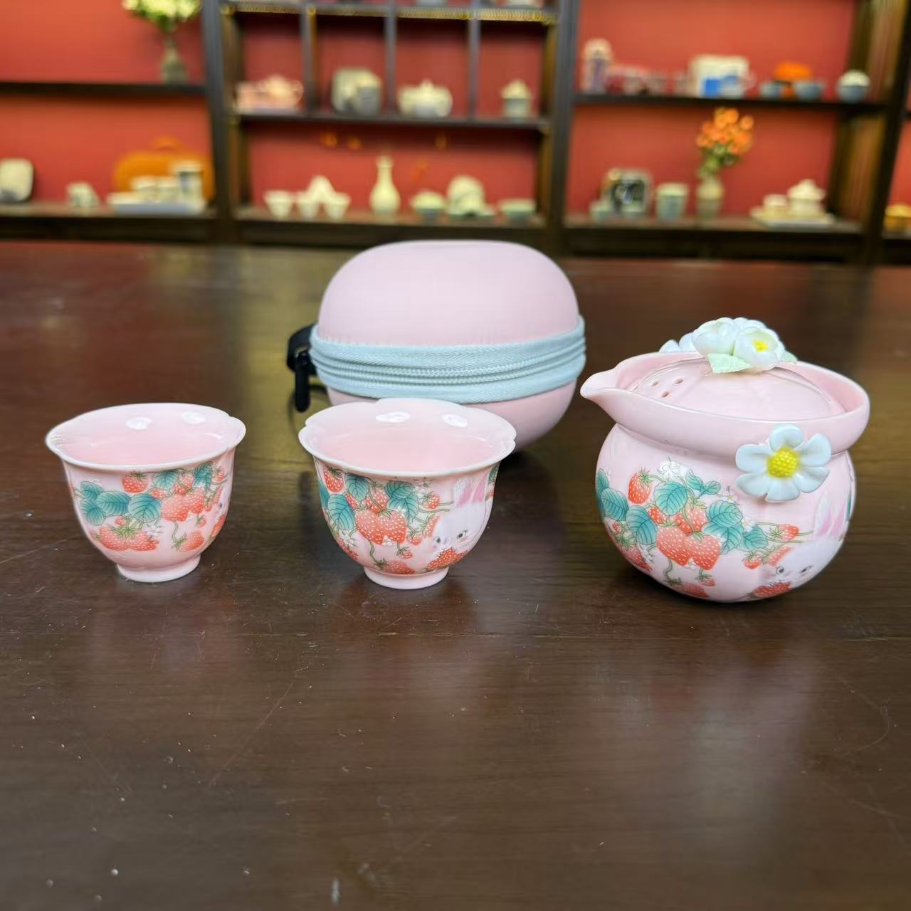 草莓兔子粉色手捏花一壶两杯户外便携式旅行茶具