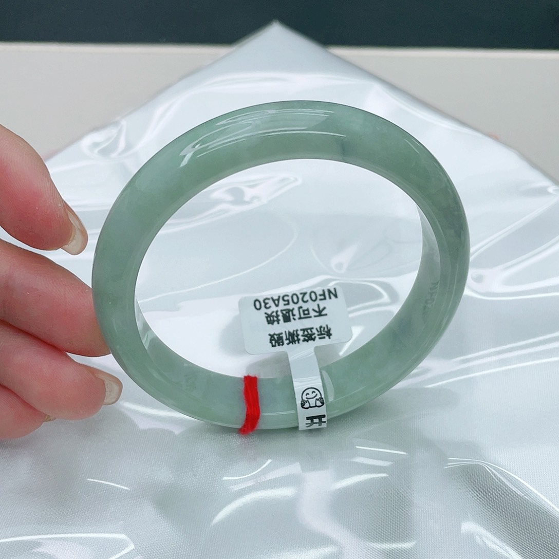 翡翠手镯未镶嵌正59