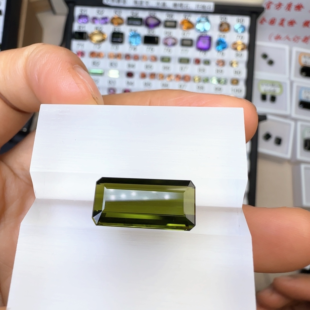 碧玺珠宝半成品未镶嵌天然7.76克拉