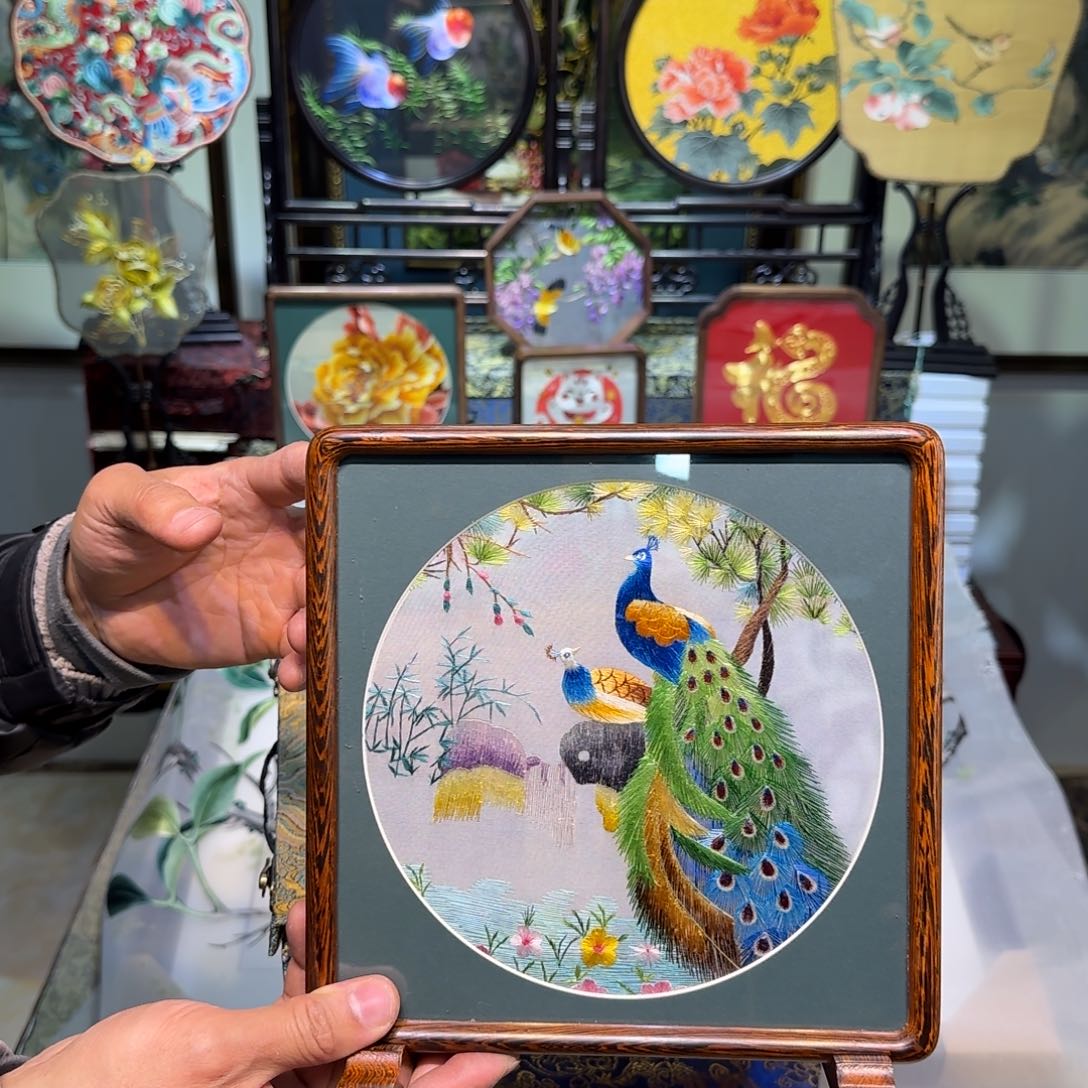 刺绣刺绣工艺精湛