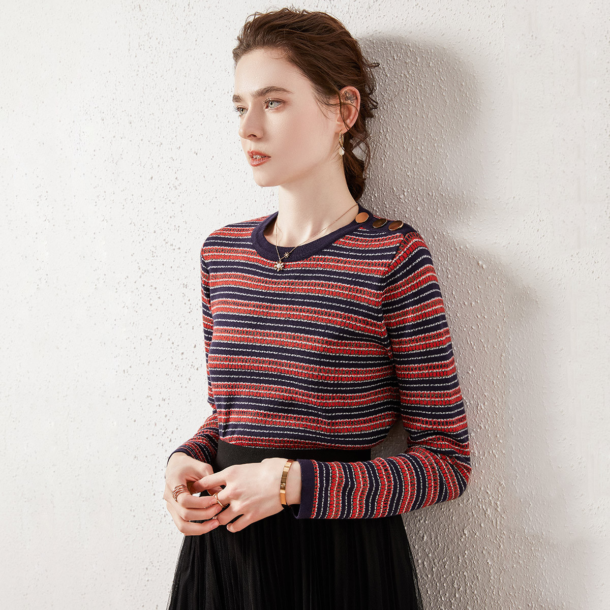 设计感小众肩扣提花针织衫显瘦长袖条纹打底毛衣23SZT9767TW