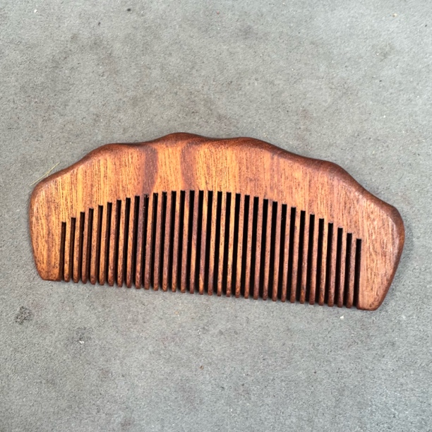 B531沉木雕刻梳子