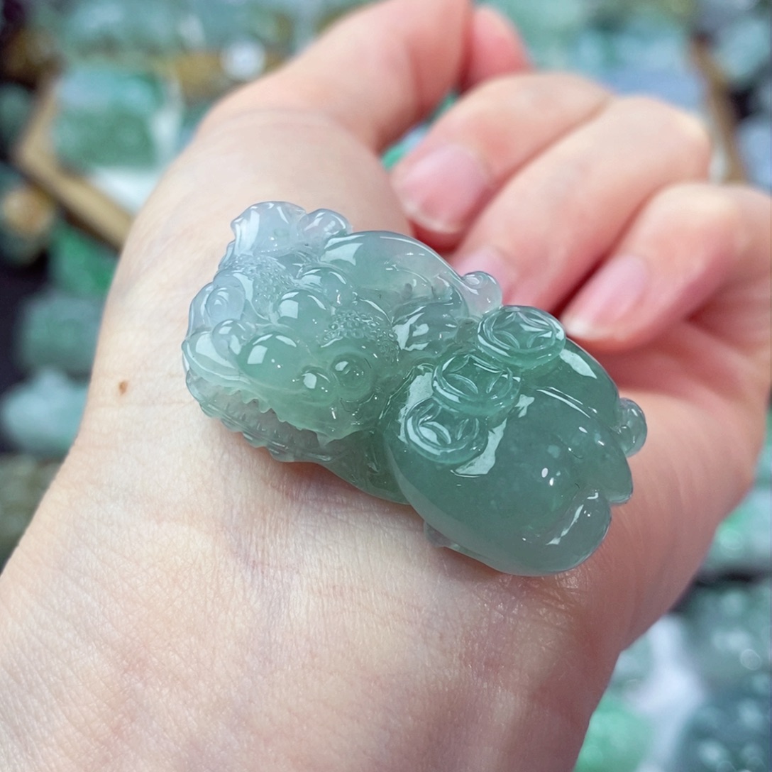 翡翠颈饰未镶嵌天然