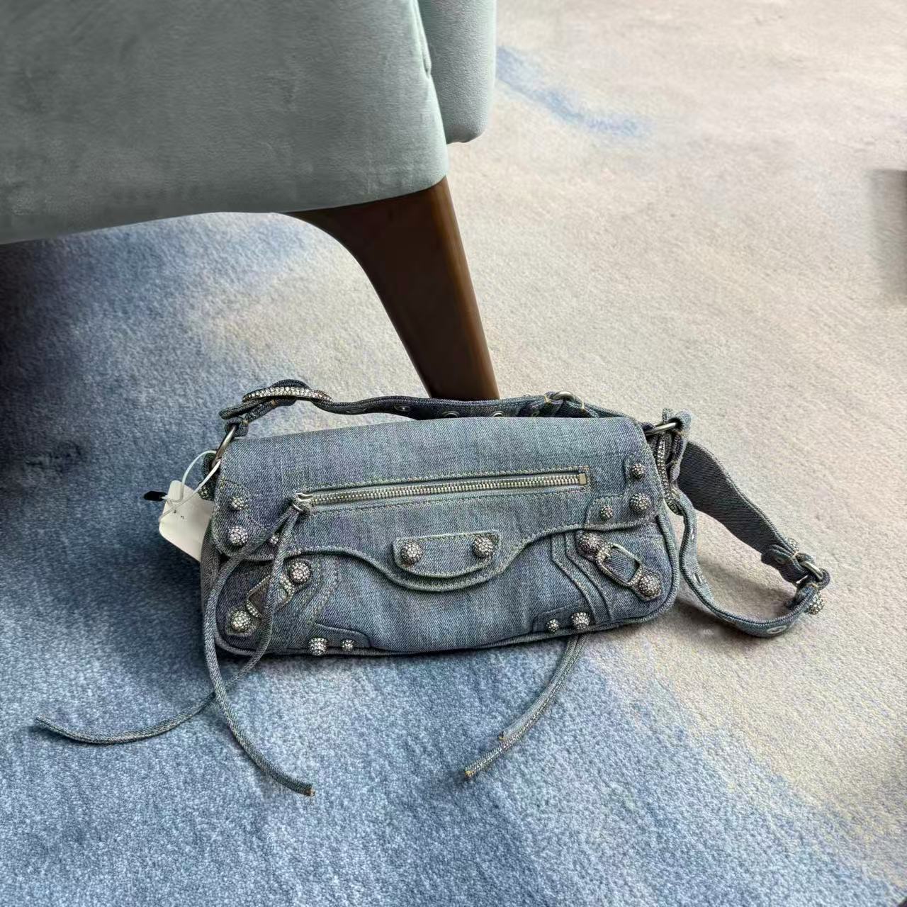 95新 Balenciaga/巴黎世家 乱乱子中古/女士/单肩包/118607