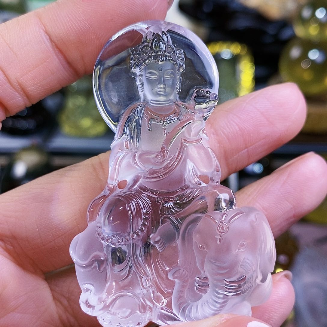 水晶天然水晶吊坠漂亮未镶嵌四**?