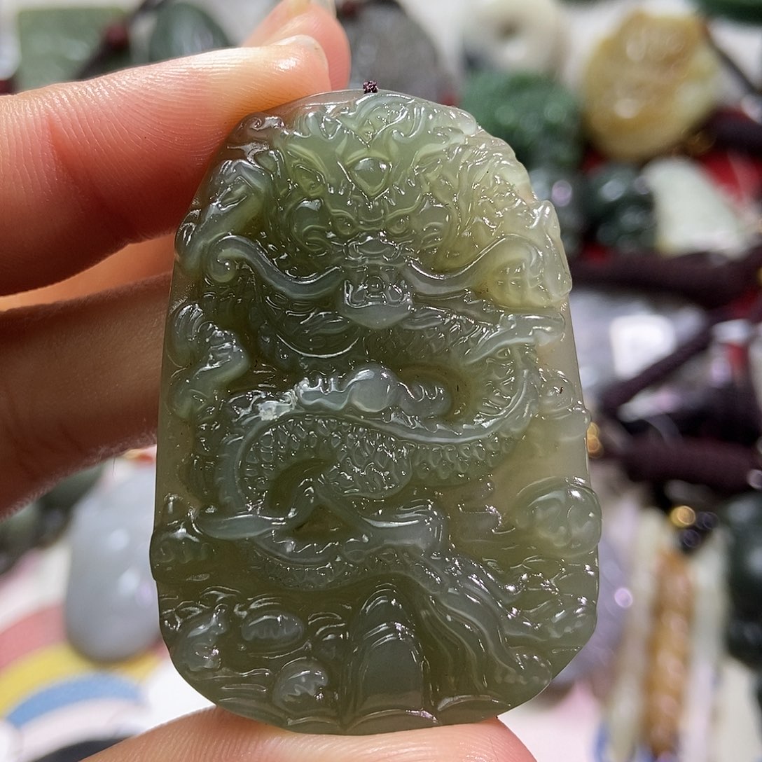 和田玉（糖玉）颈饰未镶嵌