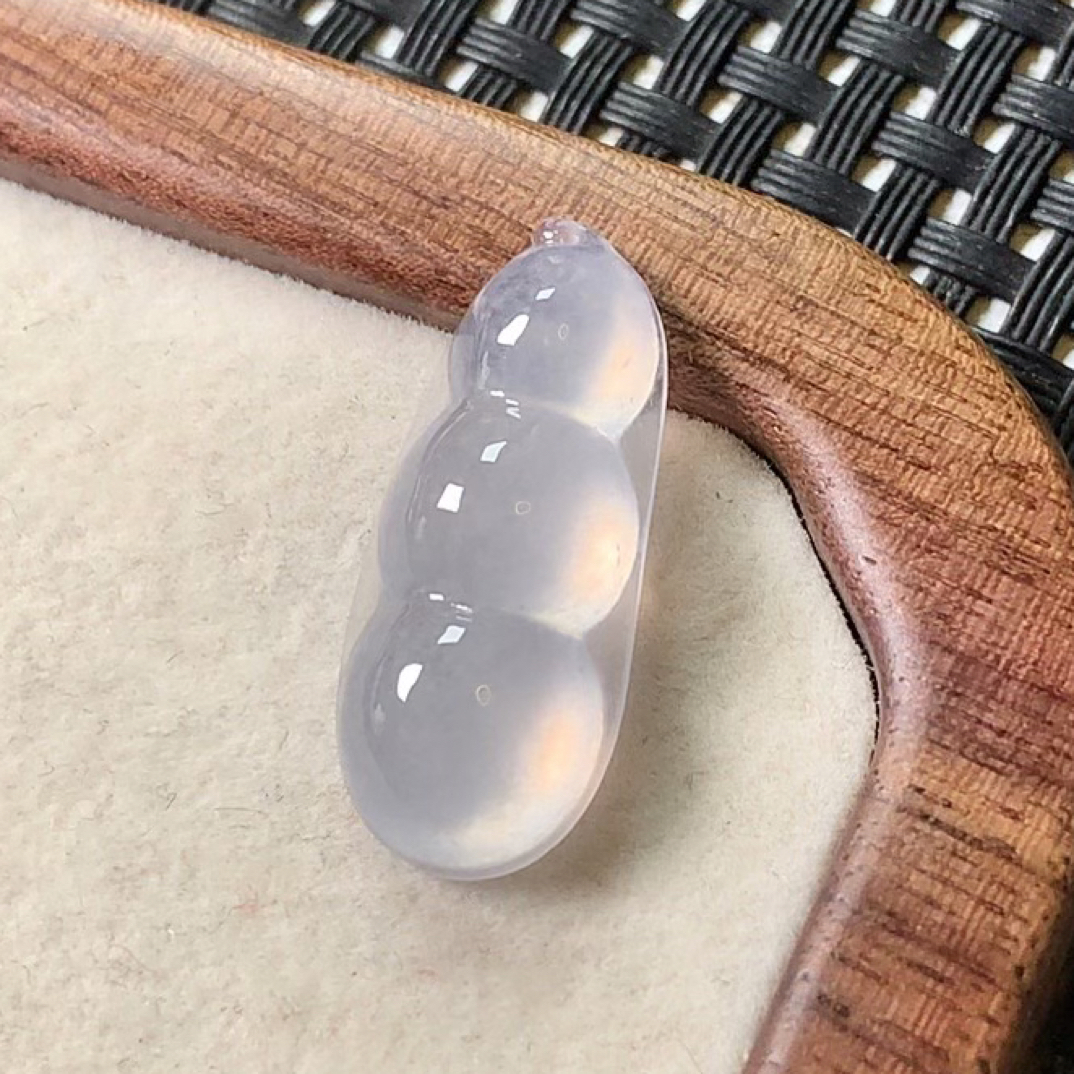 缅甸天然翡翠a货 高冰粉紫福豆镶嵌款