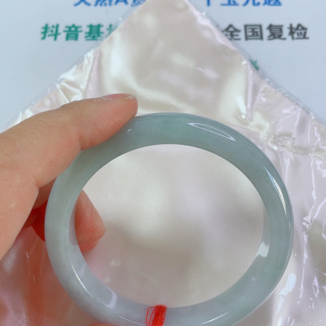 S***N翡翠未镶嵌手镯天然翡翠手镯