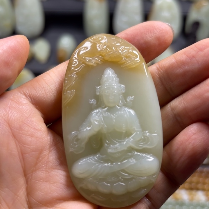 和田玉未镶嵌颈饰