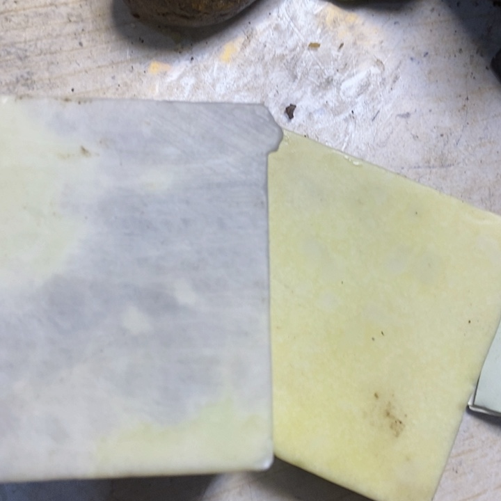 透闪石质玉挂件未镶嵌