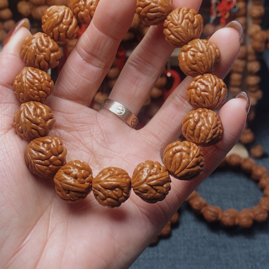 桃核吊坠龙纹桃枭