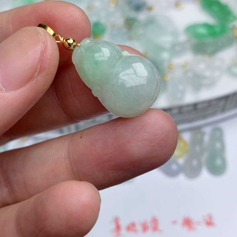 【闪购商品】翡翠吊坠(不含链)未镶嵌葫芦