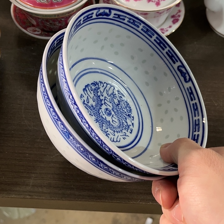 瓷片//////直径15厘米。2个。