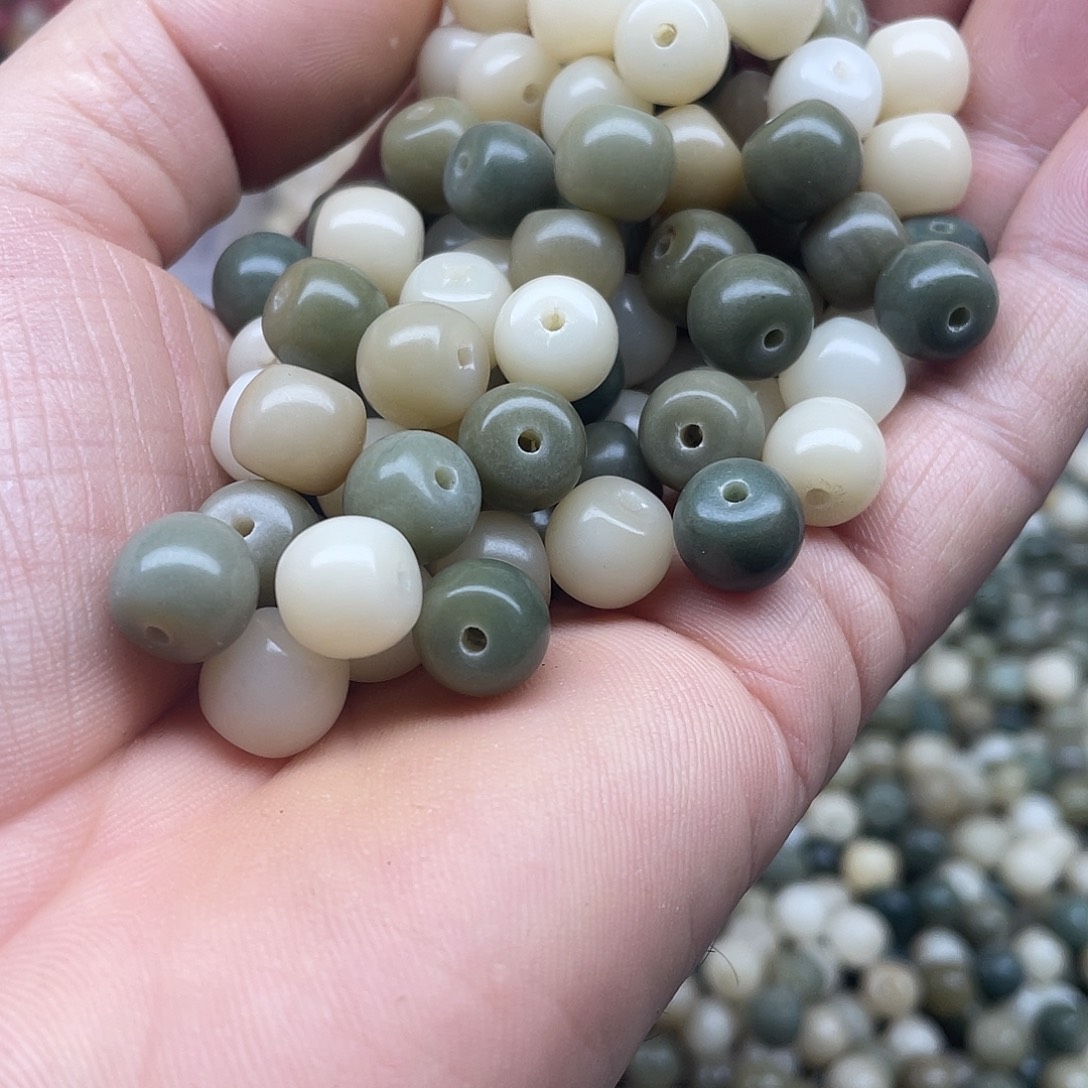 吊坠白玉菩提10、9灰绿渐变鼓珠100颗➕灯牌宠200颗