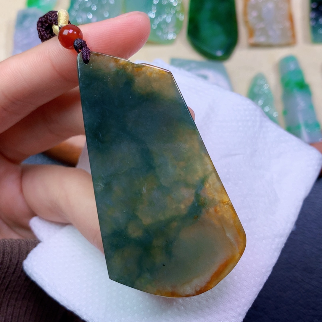 翡翠未镶嵌吊坠(不含链)