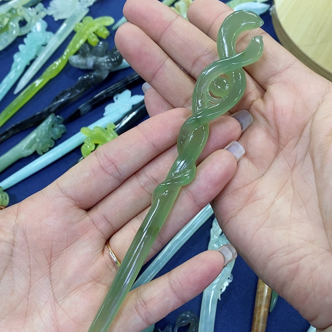 蛇纹石玉发簪未镶嵌