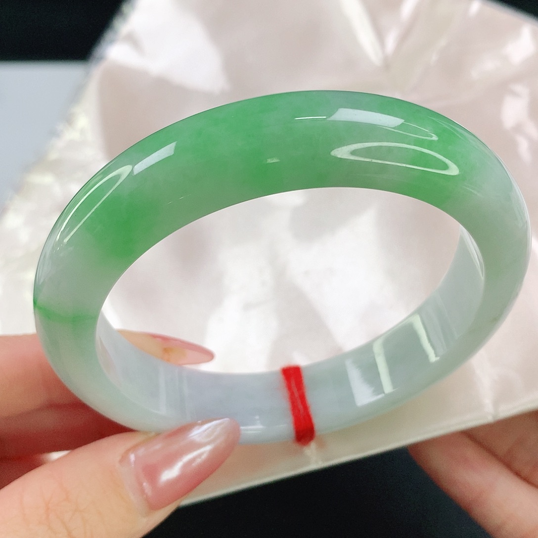 翡翠未镶嵌手镯59.6圈176