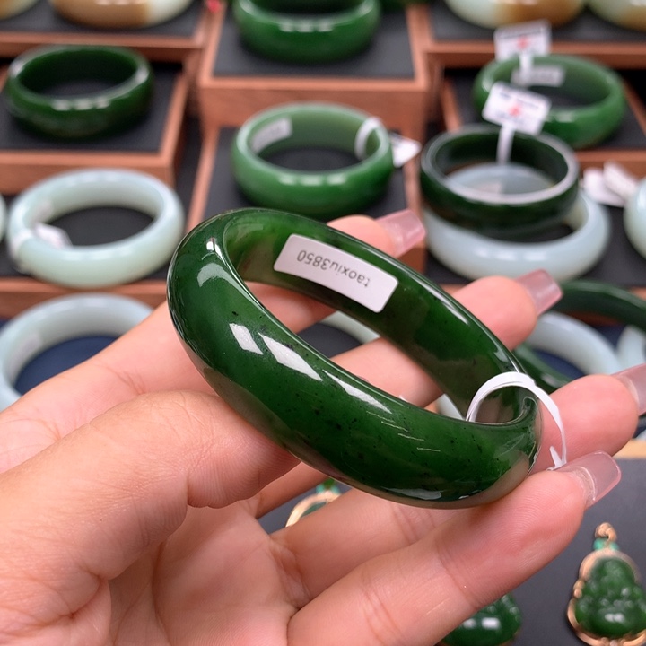 和田玉（碧玉）手镯未镶嵌远**黛