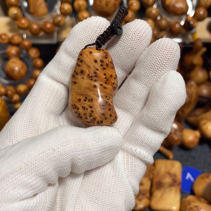 柏木太行崖柏爆满瘤疤随行钥匙链