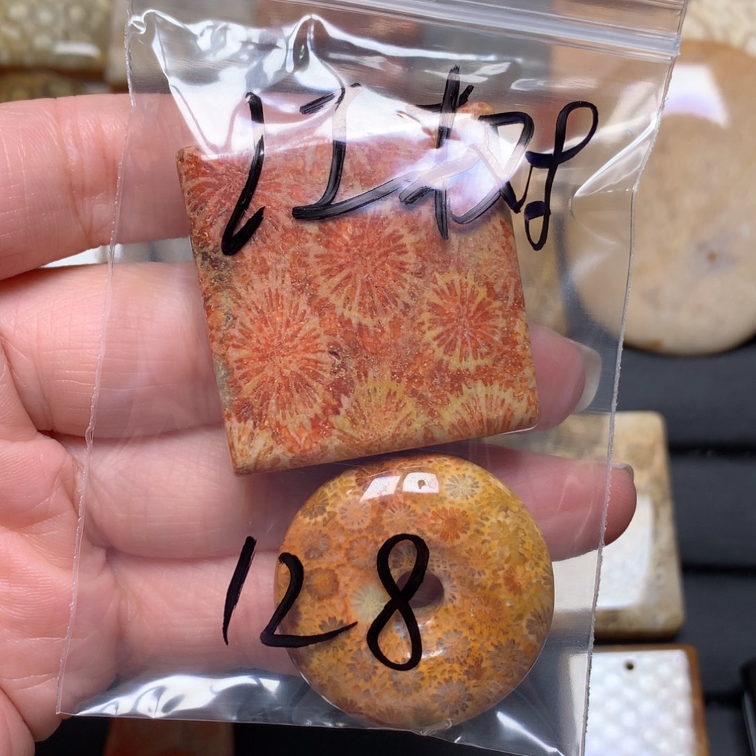 江***人硅化玉未镶嵌吊坠无事牌手排平安扣