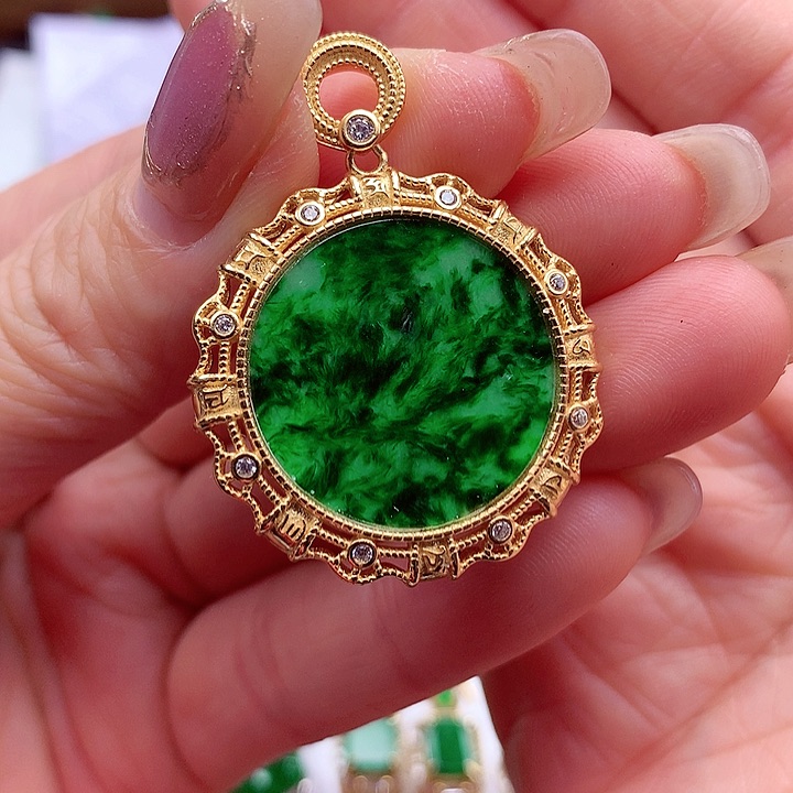 翡翠颈饰银S925镶嵌翡翠