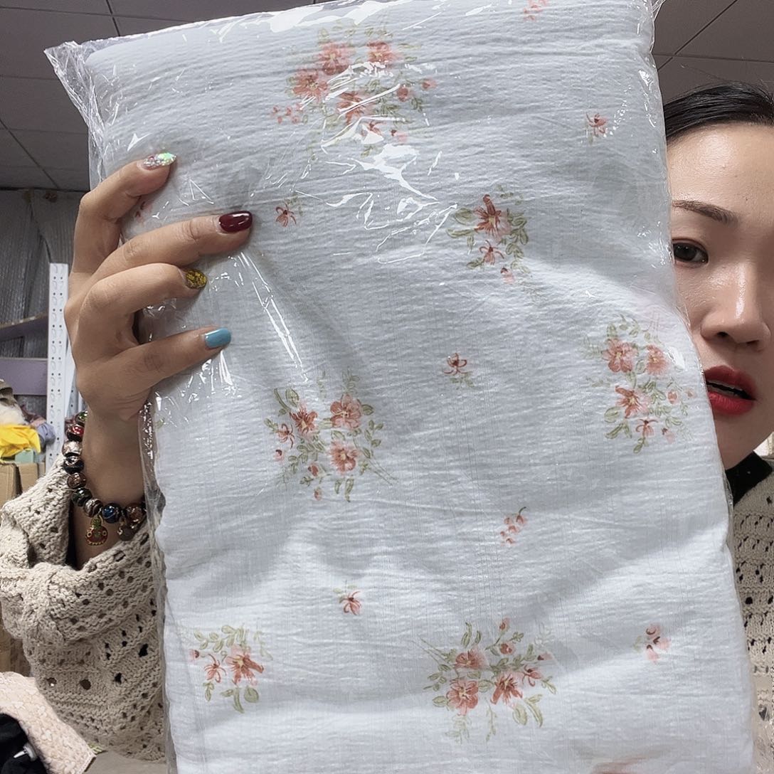 雪尼尔啦咯啦咯啦咯啦咯啦
